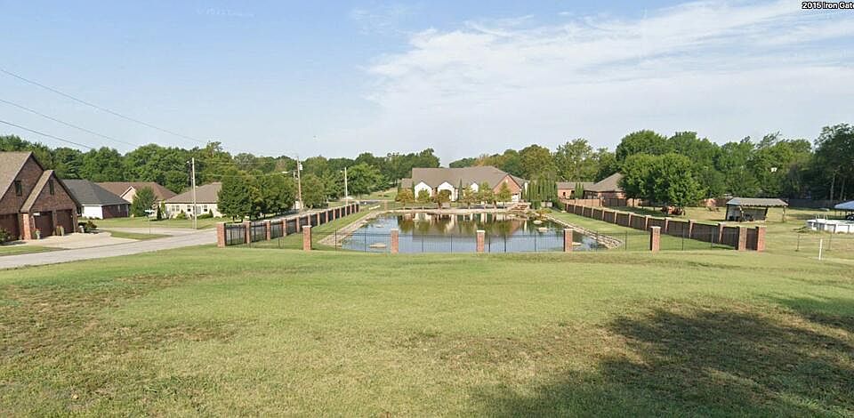 2nd image of 21st & Iron Gates Rd