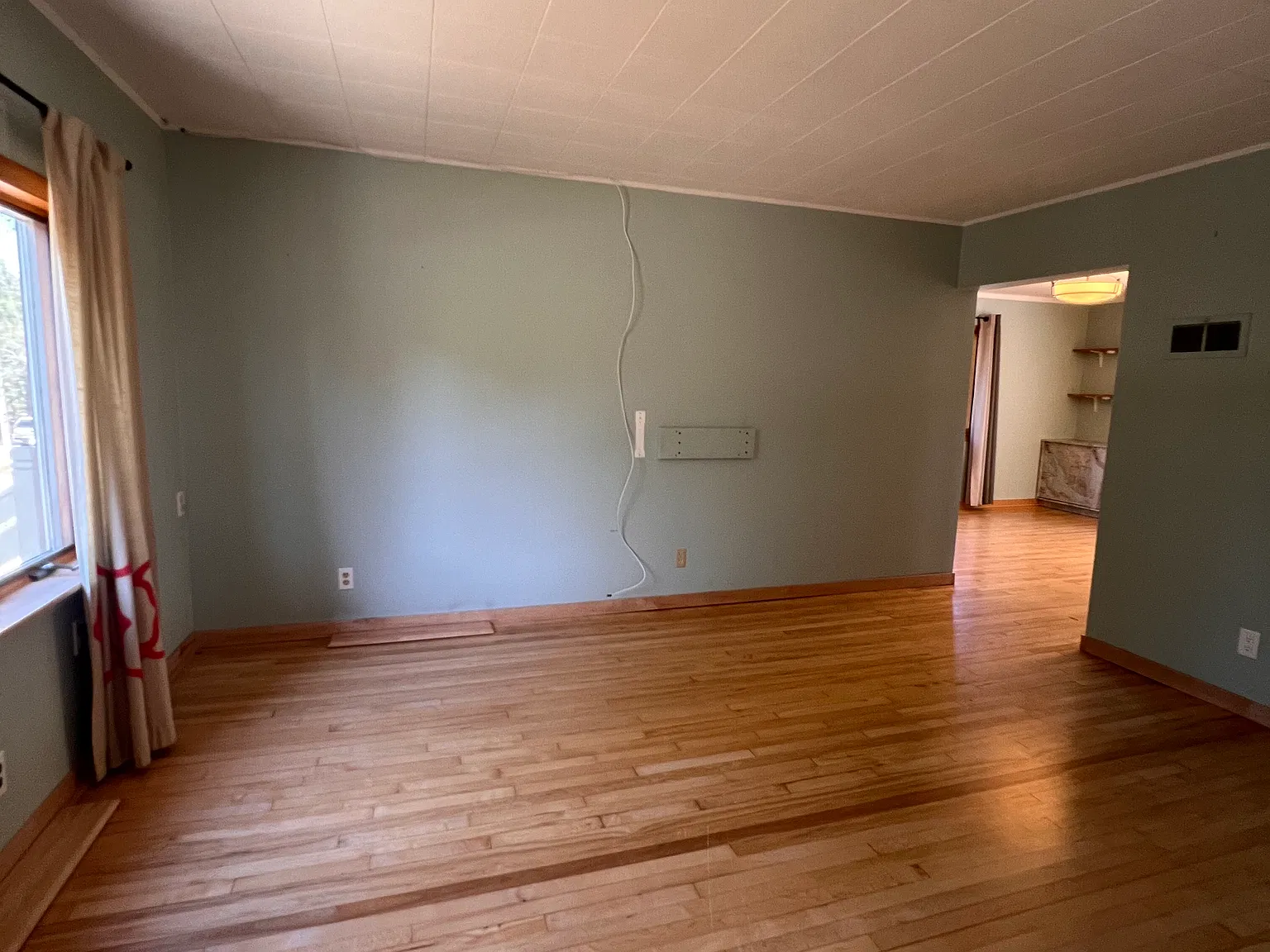 3 bed, 1.5 bath, 1464 sqft, $2,195 — Photo 4