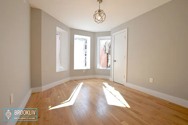 Rented by null | media 28