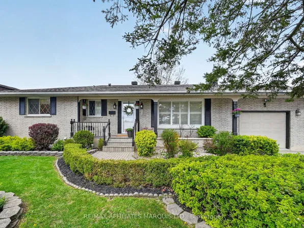 948 4th St E, Cornwall, ON K6H 2K3