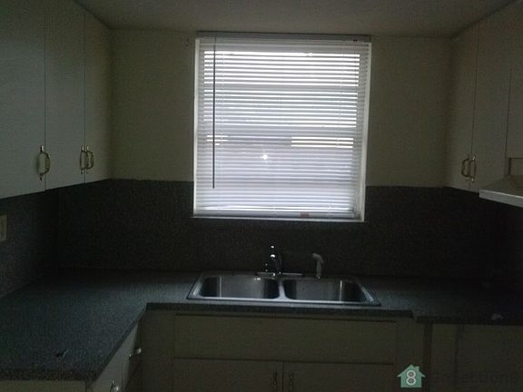4th image of 161 NW 27th Ter