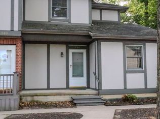 302 Wrexham, Maumee, OH 43537