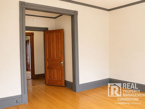 4th image of 808 W Kalamazoo Ave APT 3