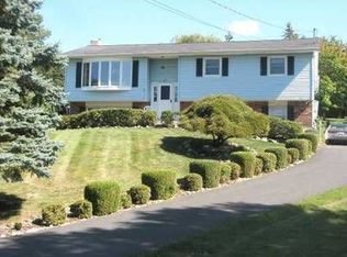 3 Howard Dr, Middletown, NY 10941