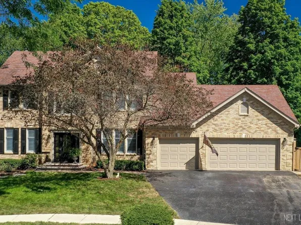 712 Marshall Ct, Batavia, IL 60510