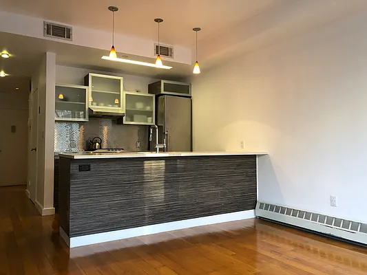 Rented by REAL New York | media 7