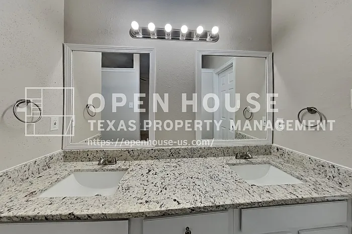2811 Pineleaf Dr — Photo 12