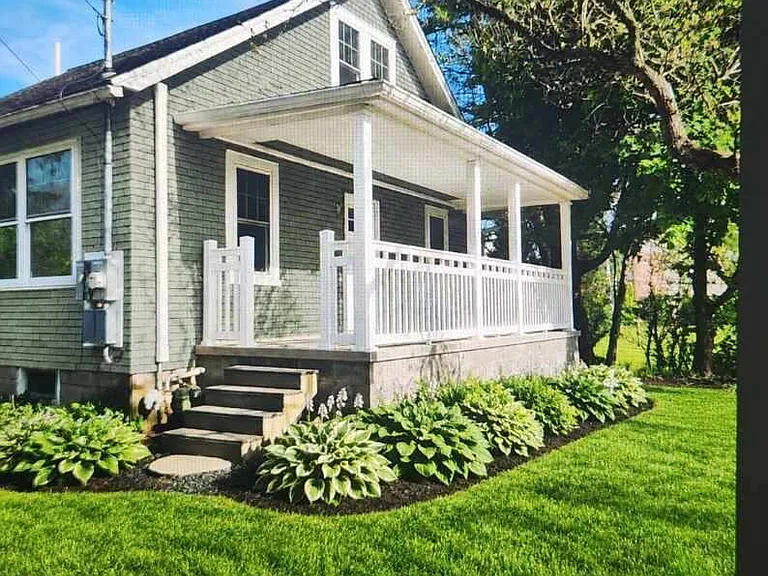17 Lindbergh Ave — Photo 1
