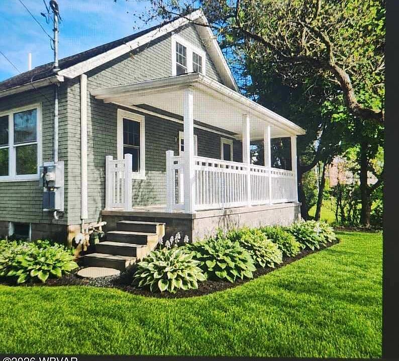 1st image of 17 Lindbergh Ave