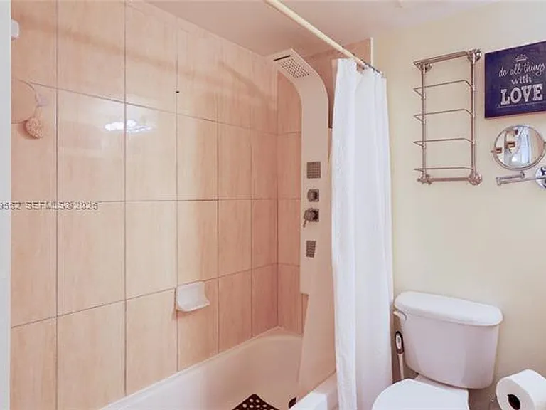 1750 N Bayshore Dr #1711 — Photo 30
