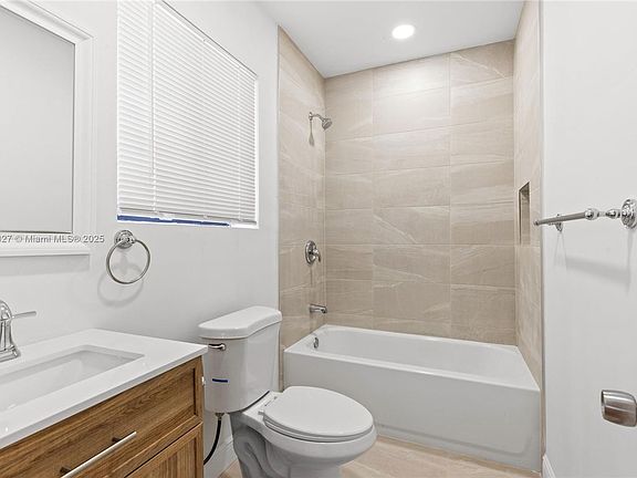 3rd image of 317 N 31st Ave
