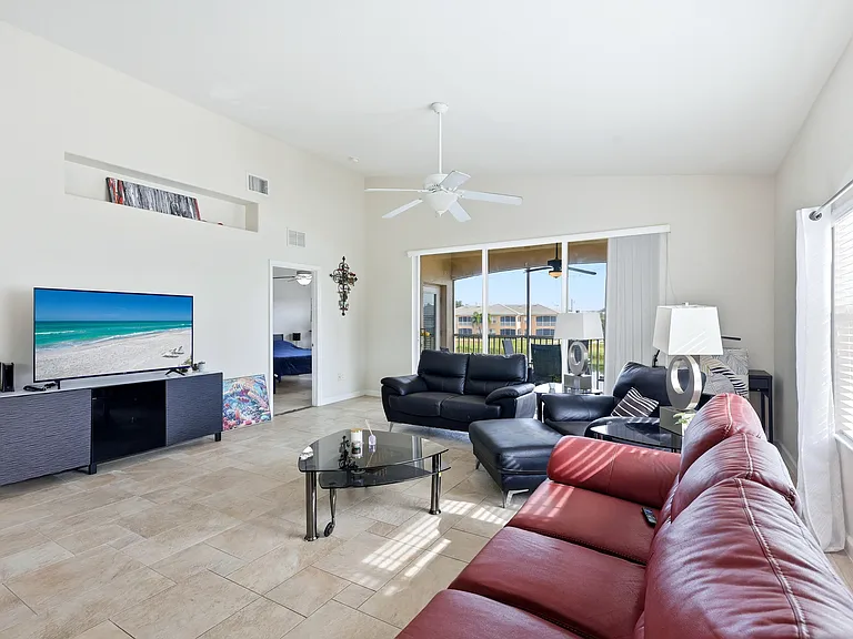 6652 7th Avenue Cir W — Photo 3