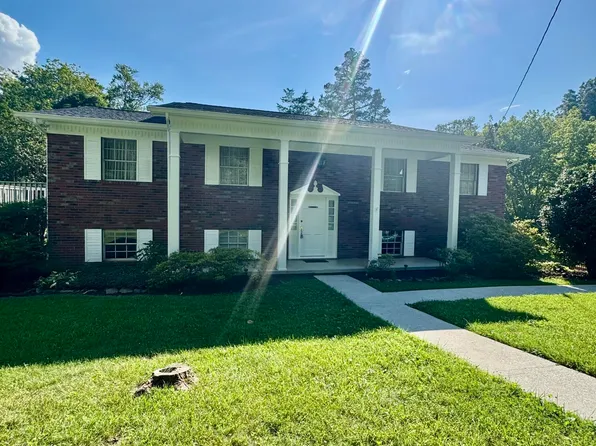 121 Ida Hertzler Ln, Knoxville, TN 37934