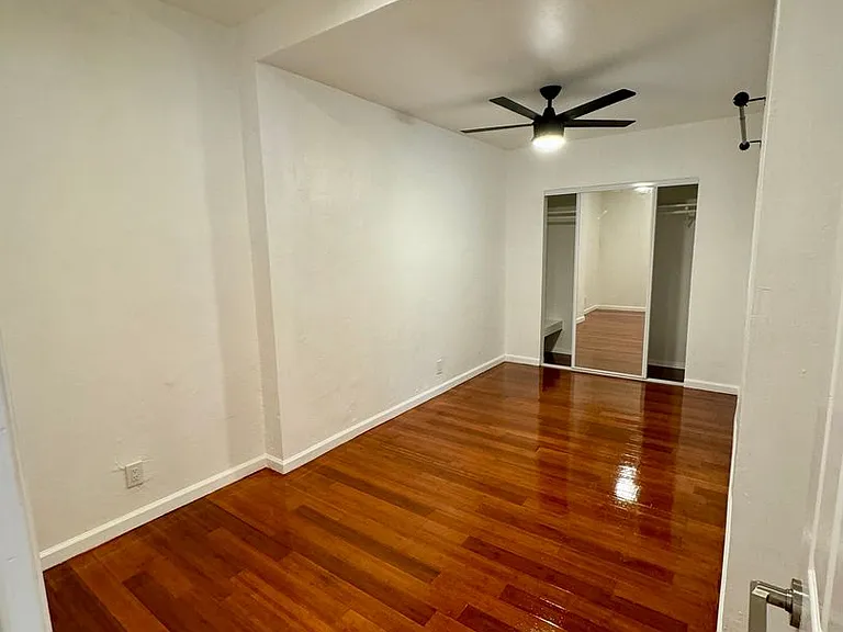 823 N. Gower — Photo 17