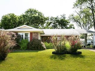 2264 McKelvey Rd, Maryland Heights, MO 63043