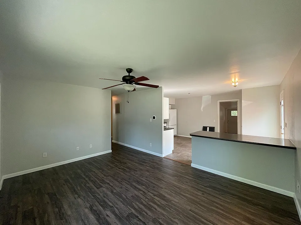 2803 Willowpark Dr