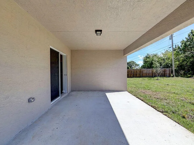 1733 SW Open View Dr — Photo 17