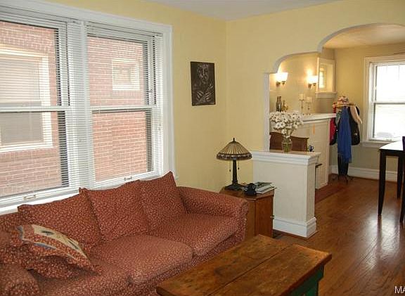 3rd image of 1254 Moorlands Dr