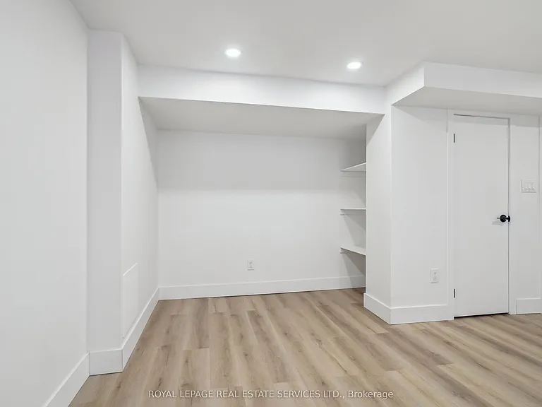 1 Yorkview Dr #B — Photo 6