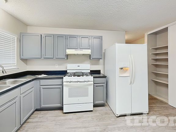 5th image of 5815 Brambletree St