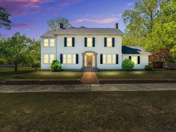 506 S King Ave, Dunn, NC 28334