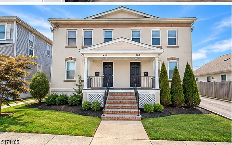 459 2nd Ave