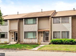 449 Livingston Dr, East Windsor, NJ 08520