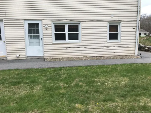 5 White Oak Rd #A, Mansfield, CT 06268