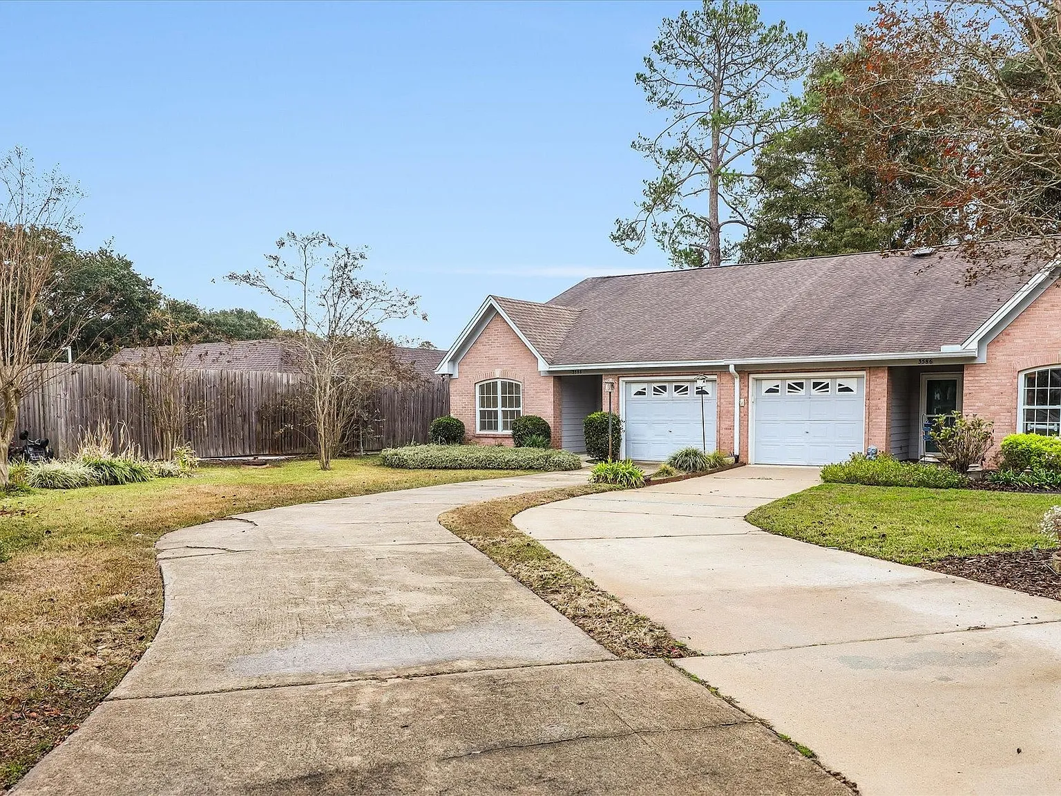 3 bed, 2.0 bath, 1338 sqft, $1,975 — Photo 4