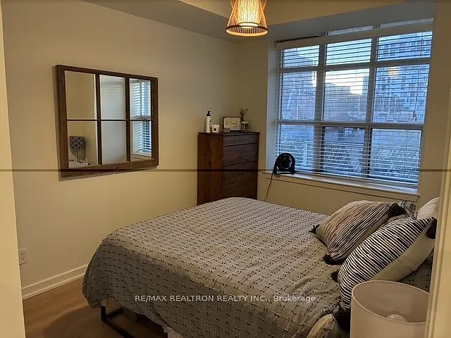 438 Richmond St W #401 — Photo 8