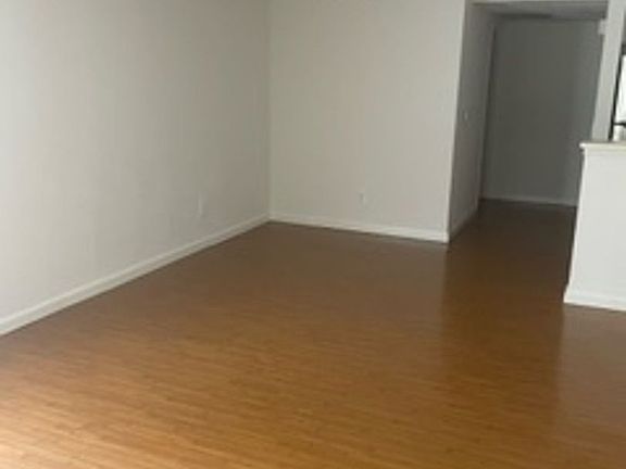 4th image of 2541 S Sepulveda Blvd APT 2