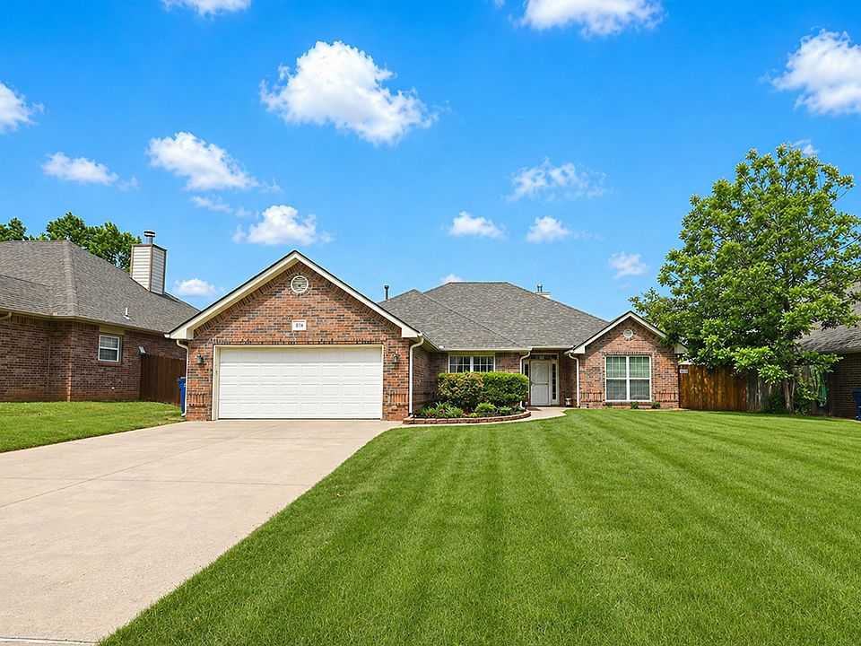 1st image of 814 S Rock Hollow Ct