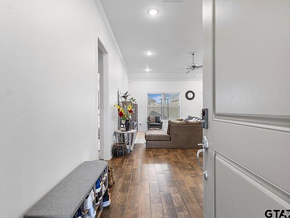 5th image of 114 Rose Row Ln