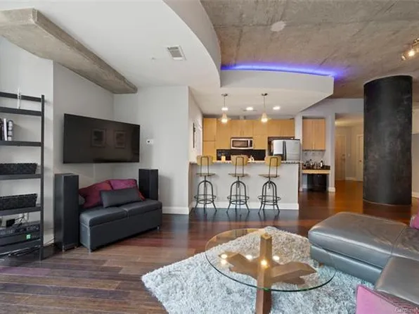 210 Church St Unit 1403, Charlotte, NC 28202