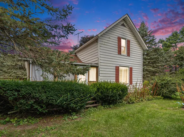 13090 Pardee Rd, Sawyer, MI 49125