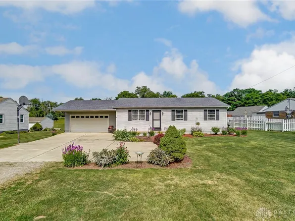 5609 S Pitchin Rd, Springfield, OH 45502