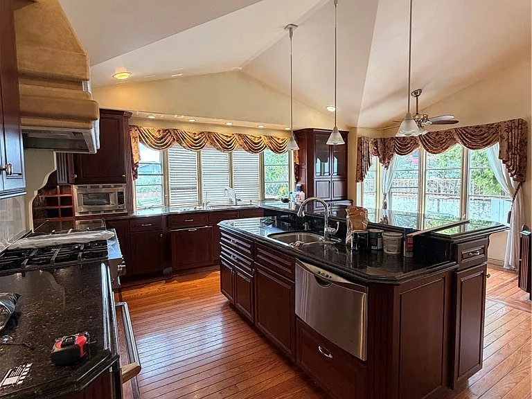 27605 Warrior Dr — Photo 4