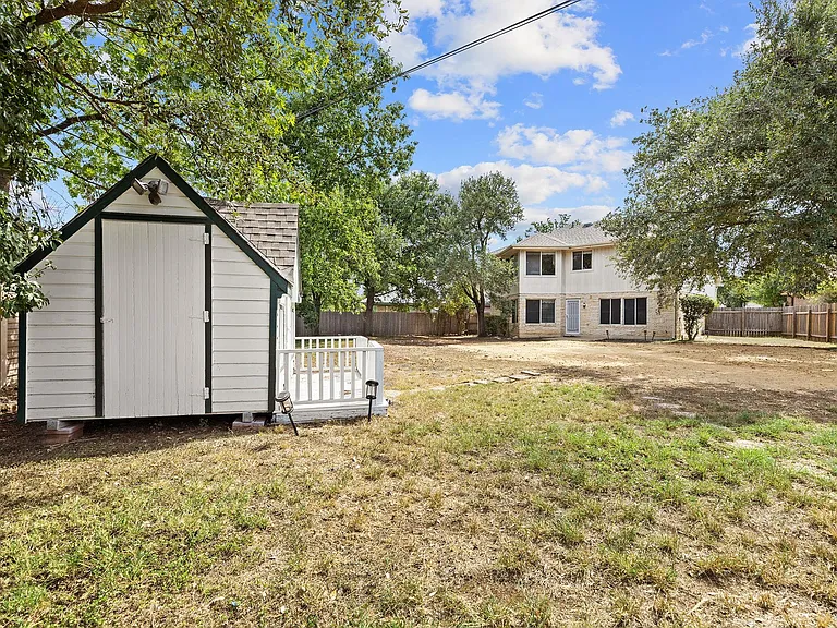 16802 Bailey Jean Dr — Photo 36