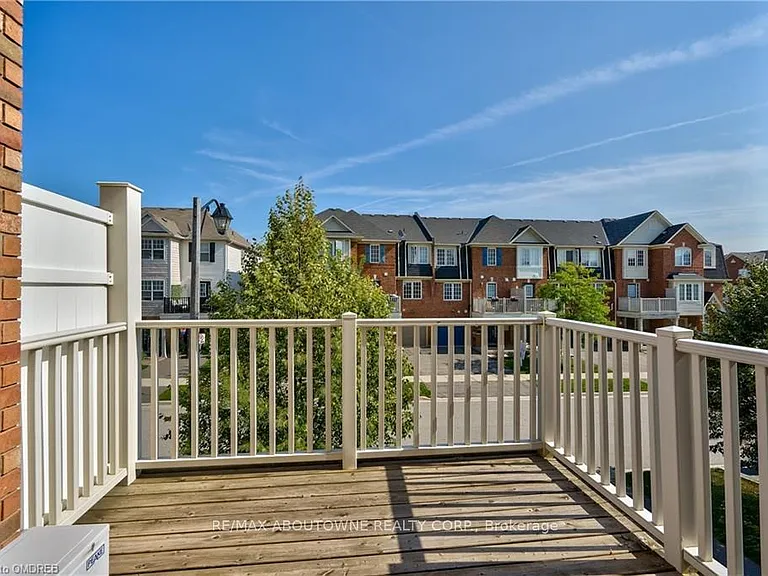3057 Dewridge Ave — Photo 12