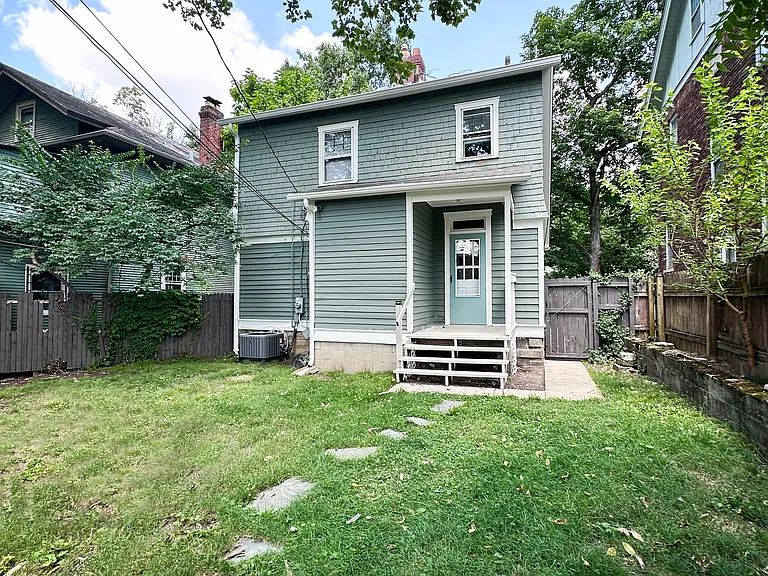 181 E Northwood Ave — Photo 3