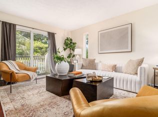 915 Quay Ave #915H, Grandview, OH 43212