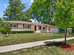 421 Patrick Ave, Waunakee, WI 53597