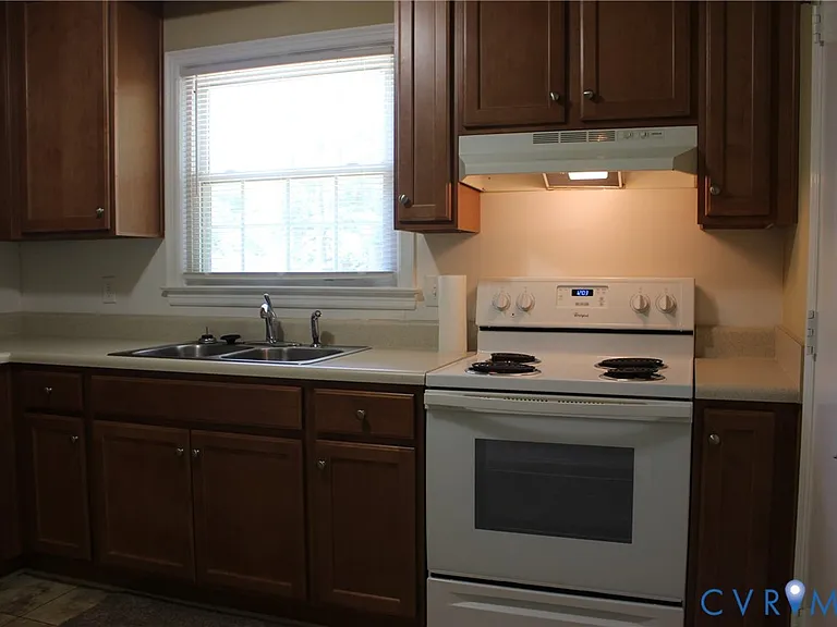 110 Dupuy Ave — Photo 7