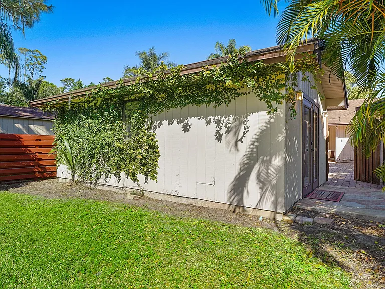 8943 Lake Irma Point — Photo 46