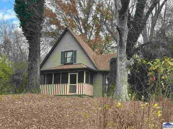 7916 E Fenway Dr, Terre Haute, IN 47802