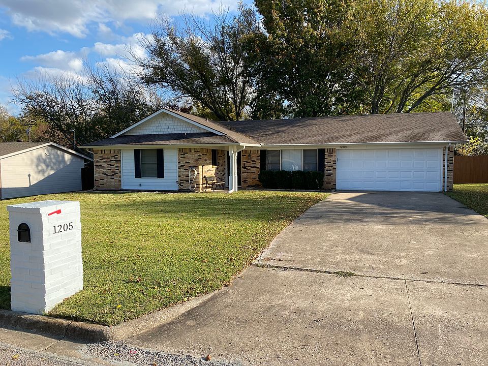 1st image of 1205 S Valentine Dr