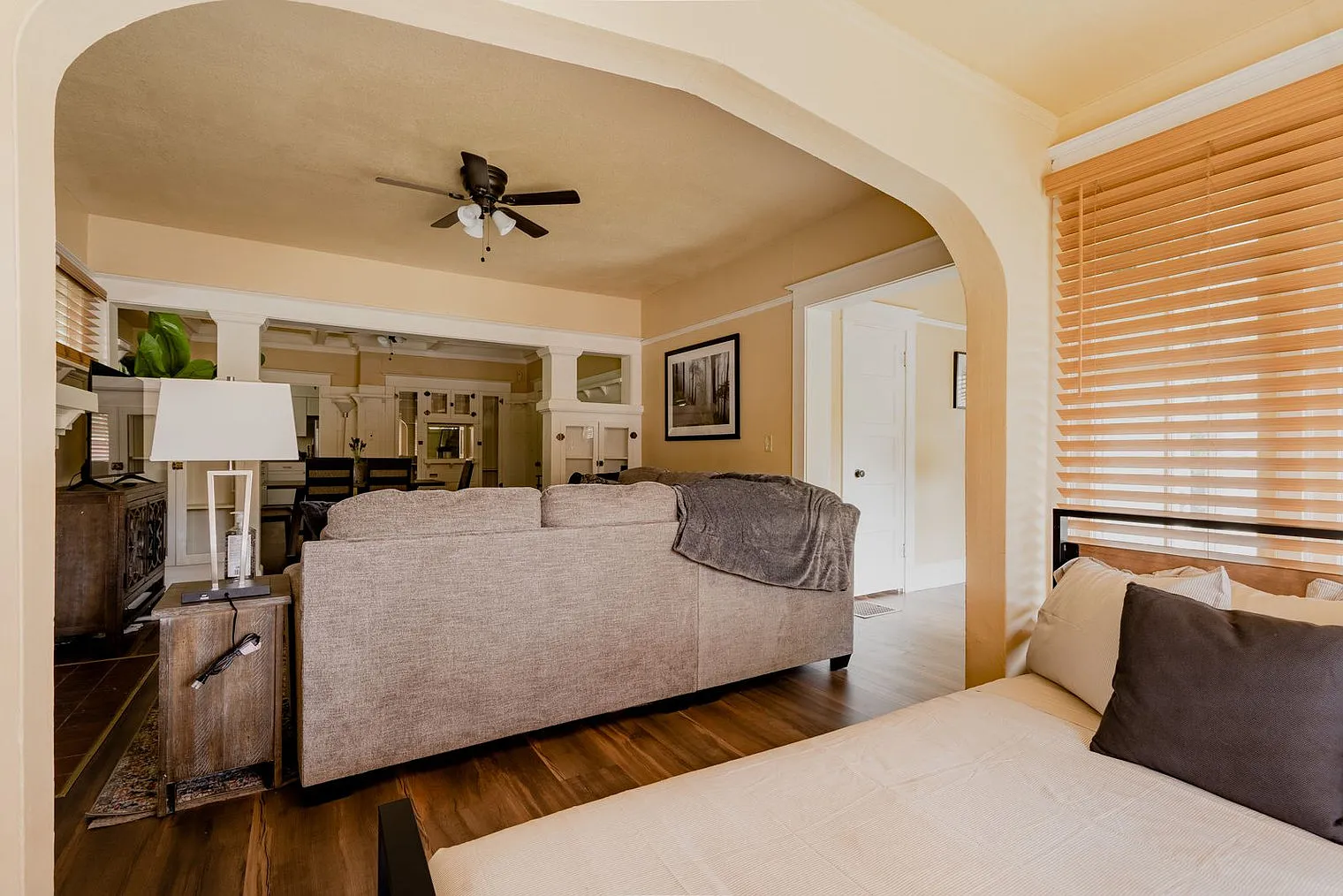 2 bed, 1.0 bath, 796 sqft, $3,091 — Photo 3