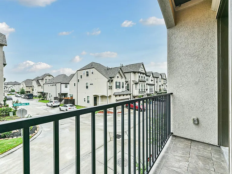 1504 Peyton Oaks Pl — Photo 16