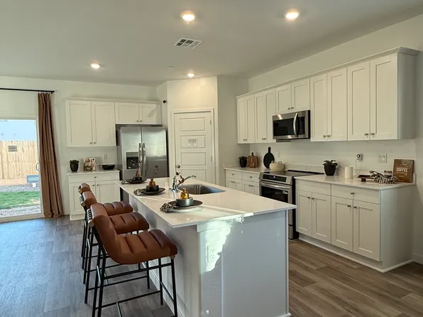 3396 N Vaughan Ave, Fresno, CA 93723