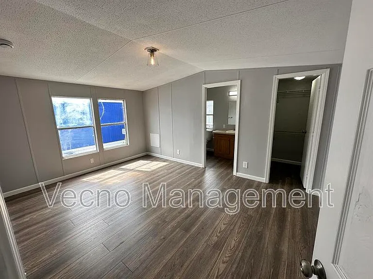 13536 Sralla Rd #3 — Photo 4